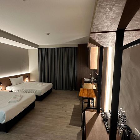 Roxy Hotel Aiman 古晋 外观 照片