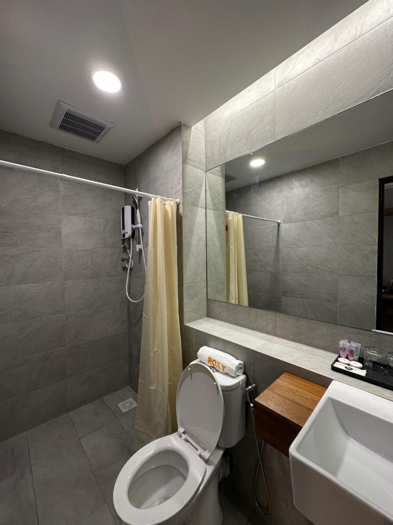Roxy Hotel Aiman 古晋 外观 照片